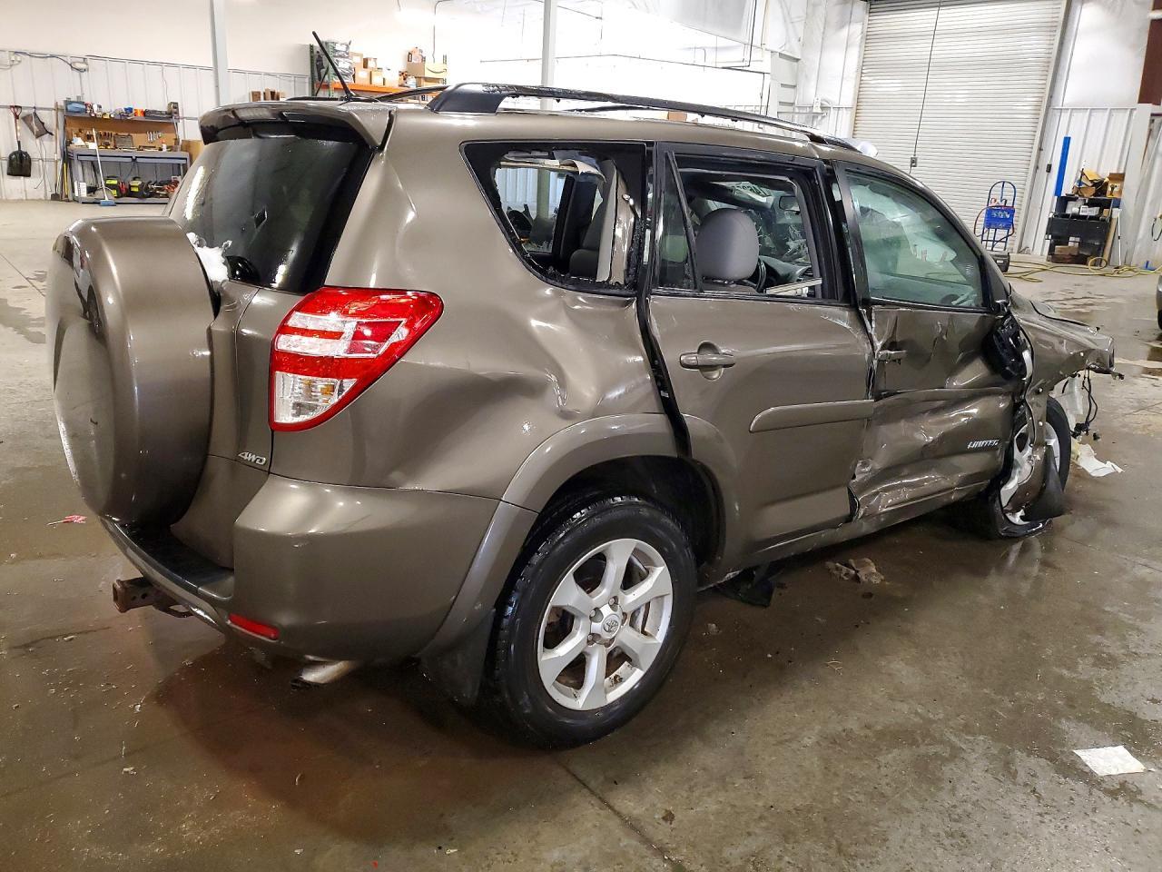 2011 TOYOTA RAV4
