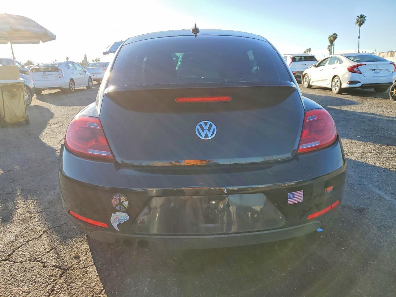 2015 VOLKSWAGEN Beetle