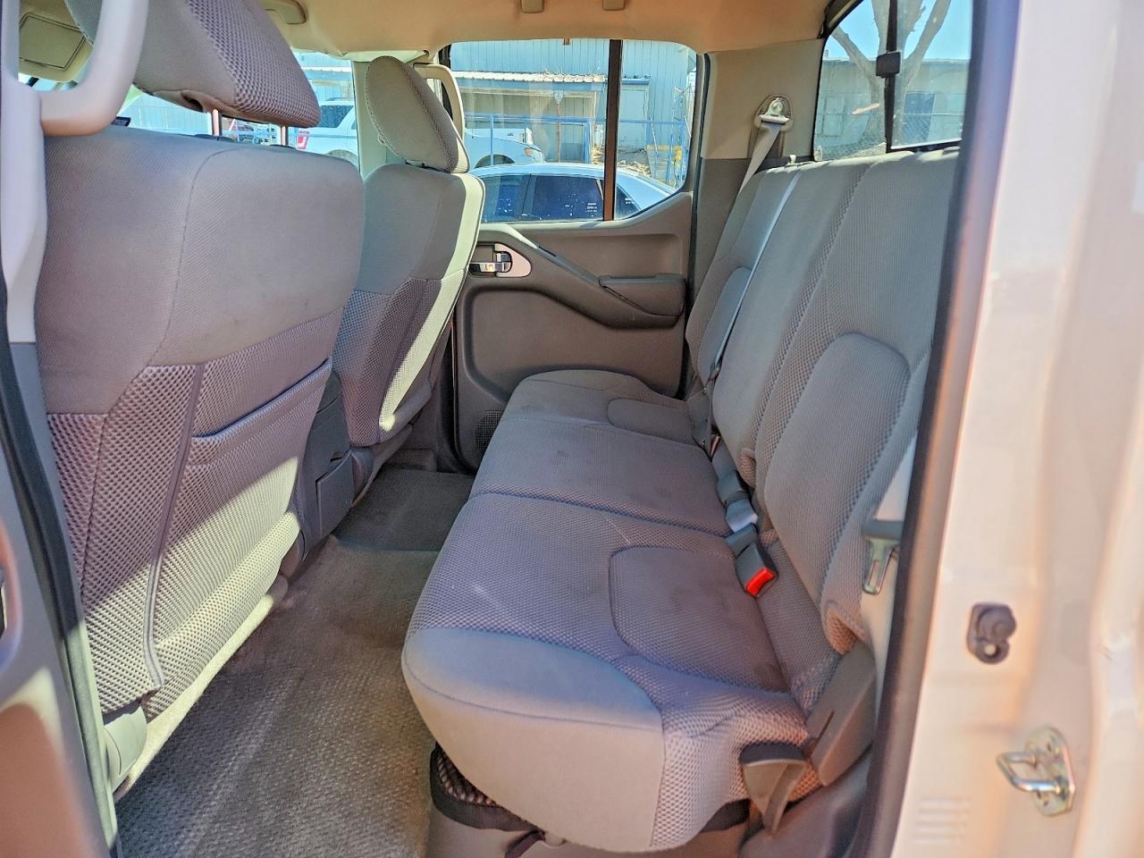 2016 NISSAN Frontier
