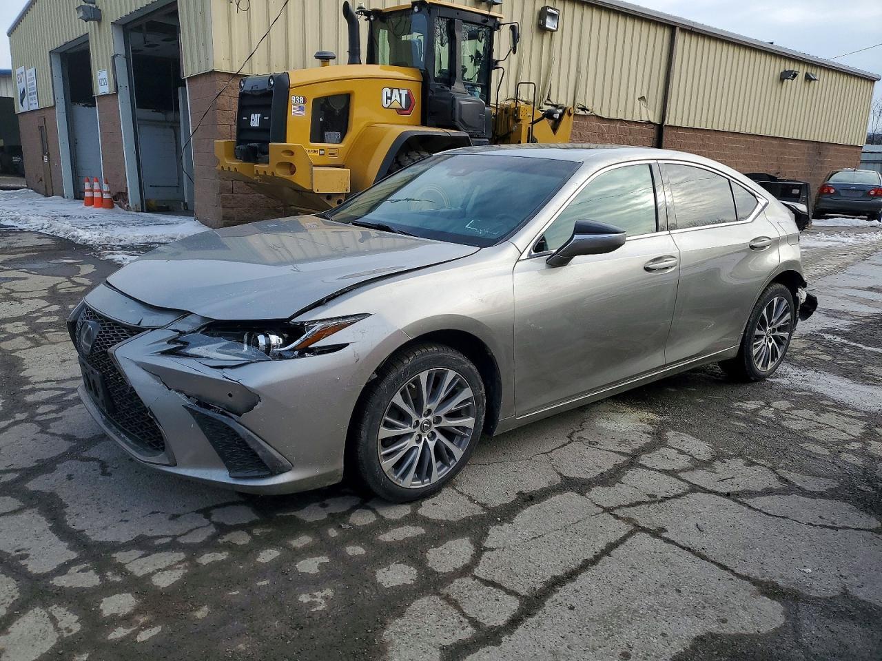 2021 LEXUS ES 300H