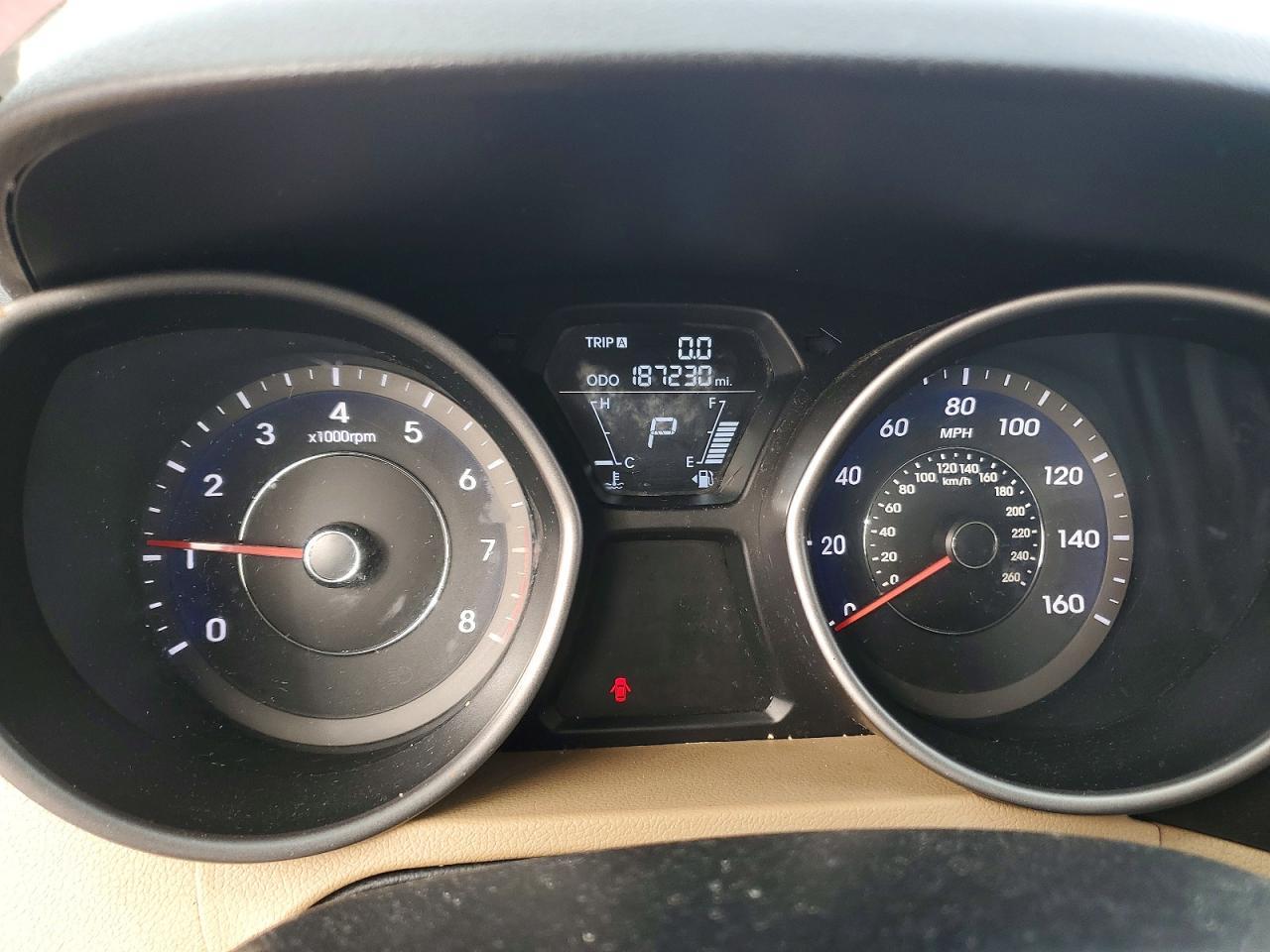 2013 HYUNDAI ELANTRA