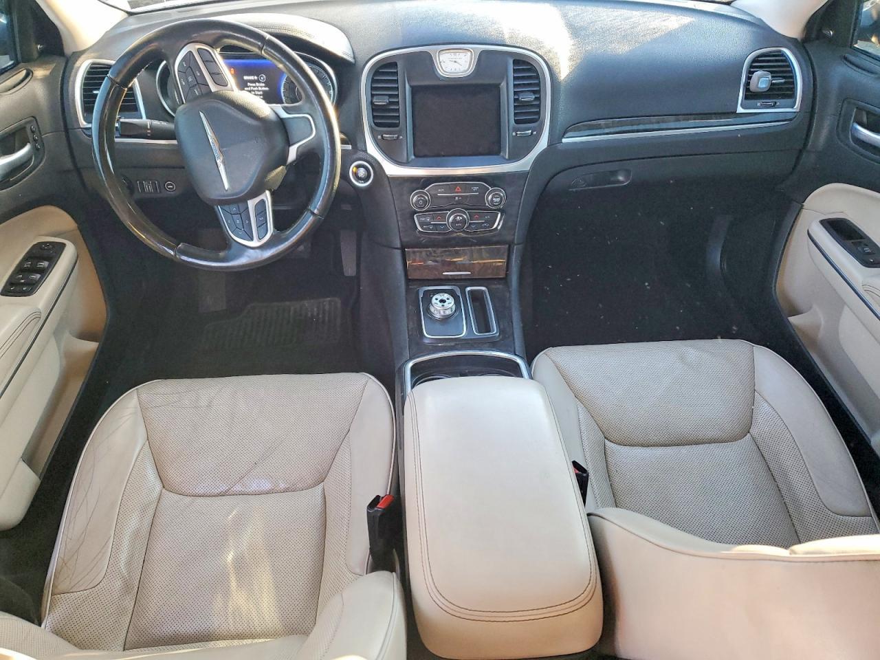 2019 CHRYSLER 300
