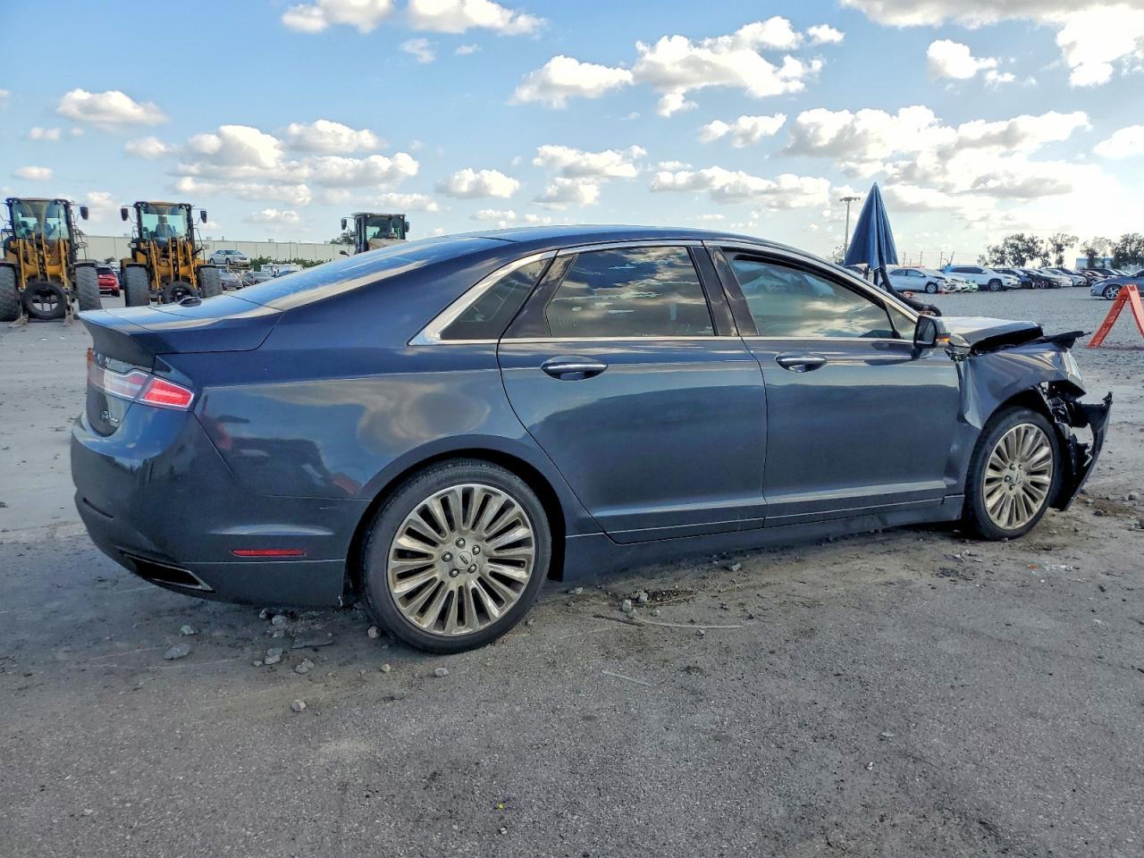 2013 LINCOLN MKZ