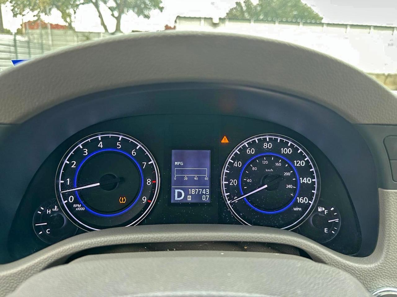 2012 INFINITI G37