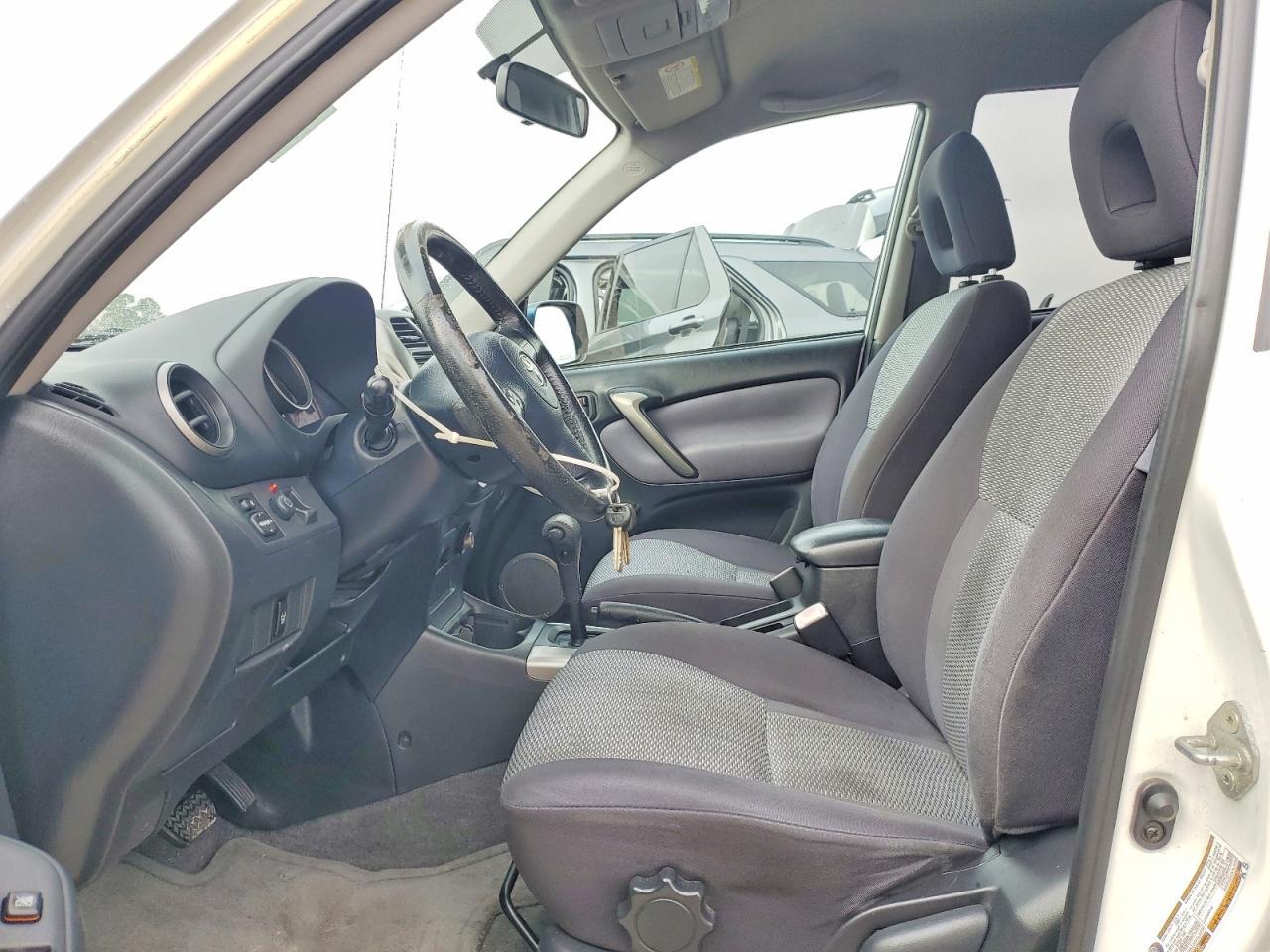 2005 TOYOTA RAV4