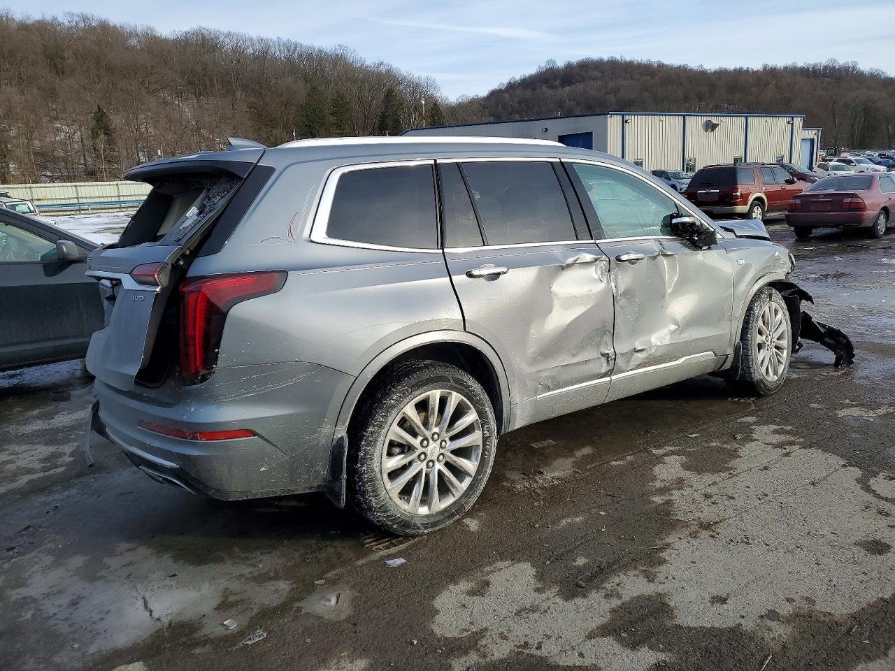 2021 CADILLAC XT6