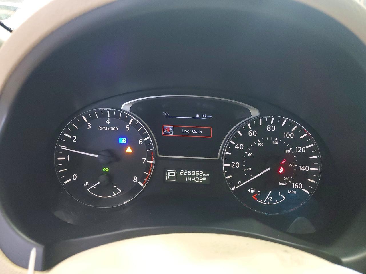 2015 NISSAN
