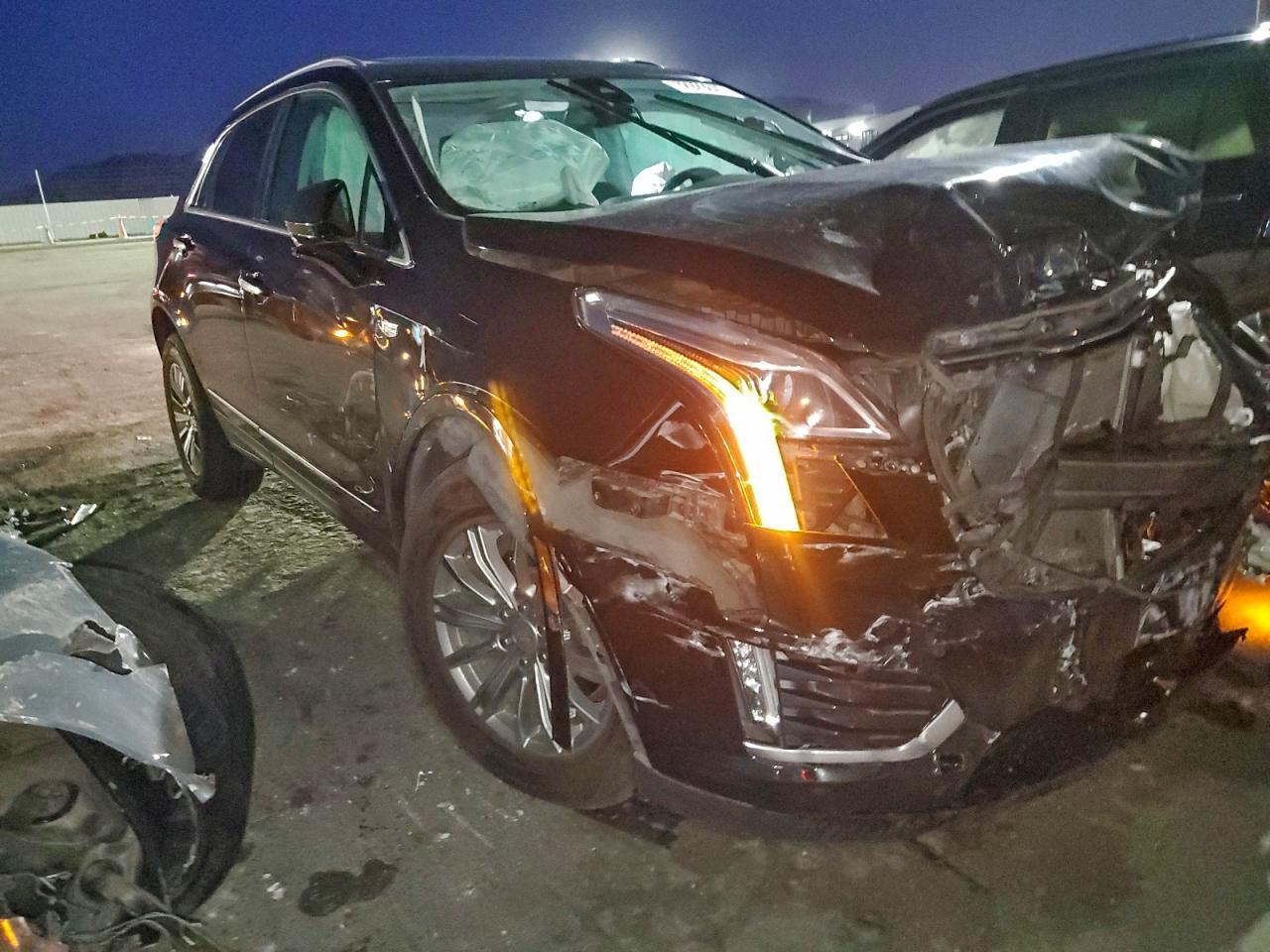 2017 CADILLAC XT5