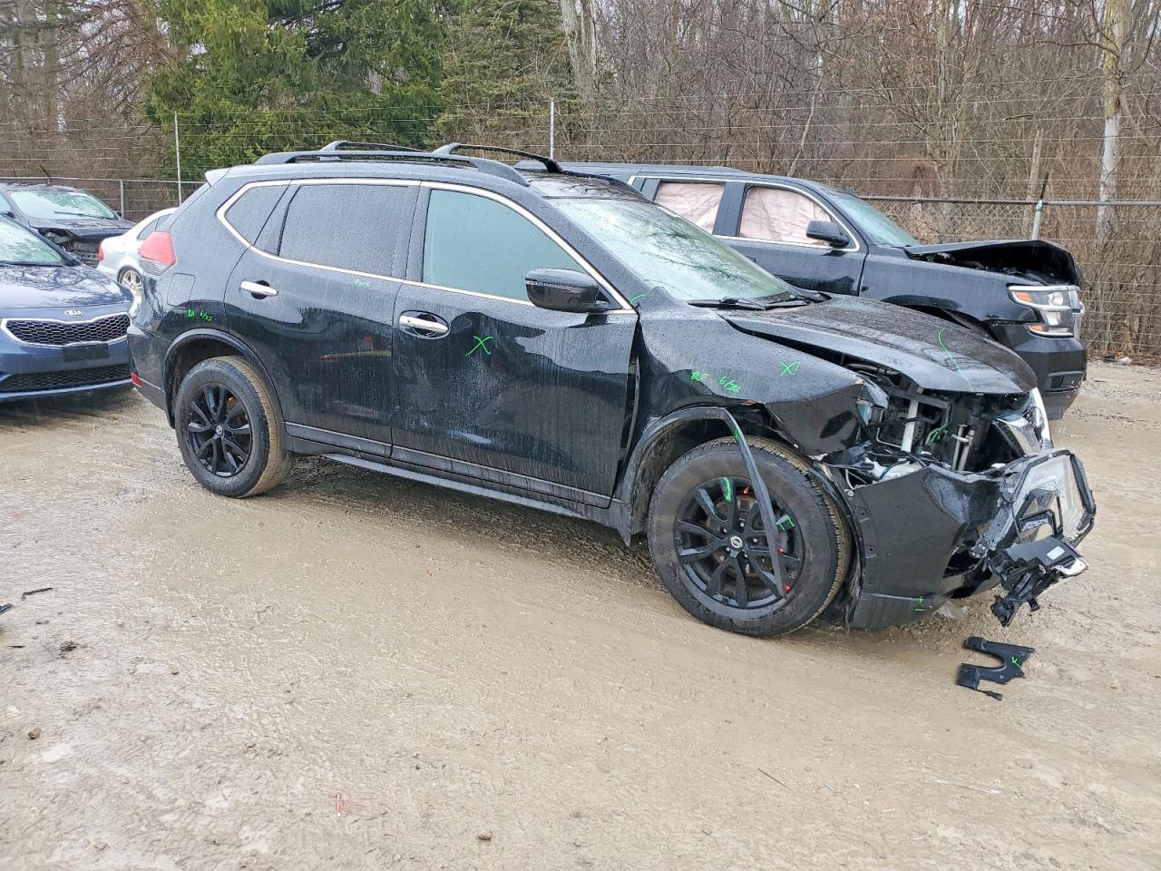 2017 NISSAN ROGUE