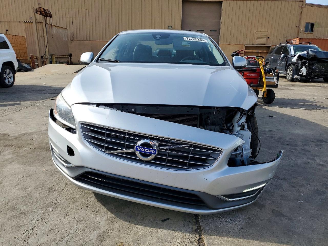 2017 VOLVO S60