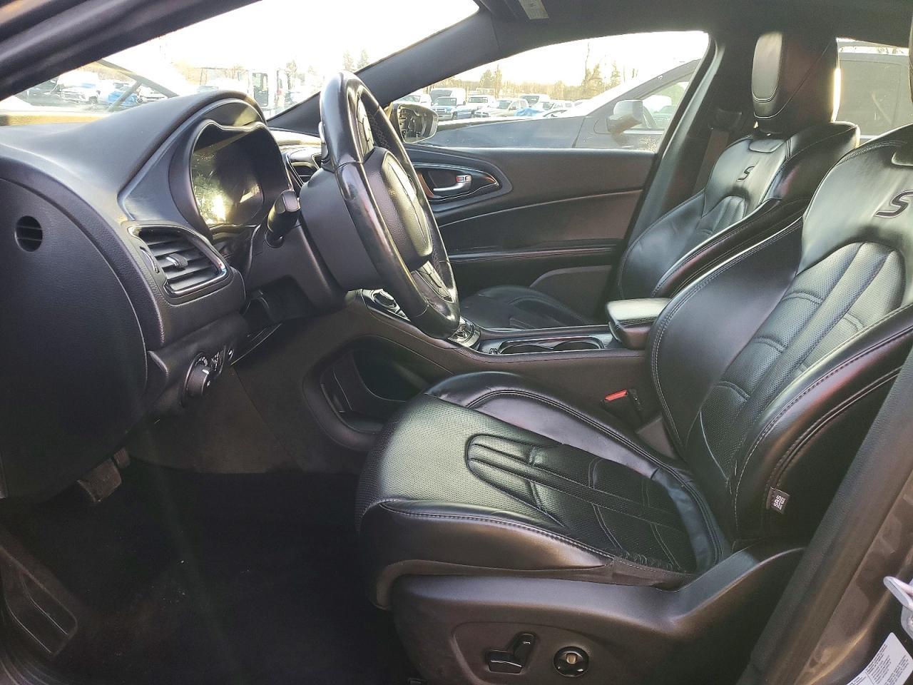 2015 CHRYSLER 200