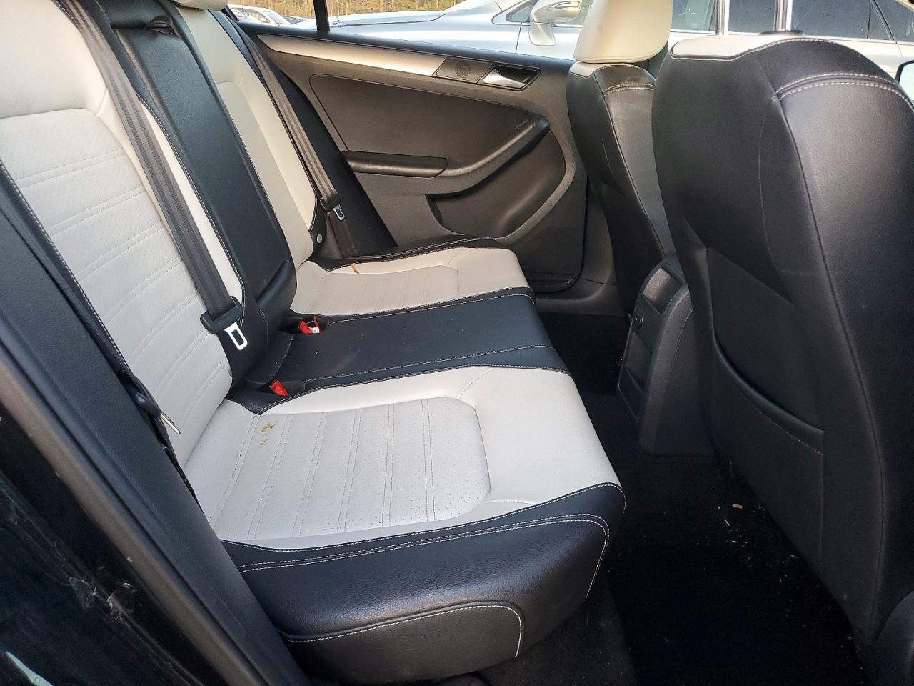2016 VOLKSWAGEN JETTA