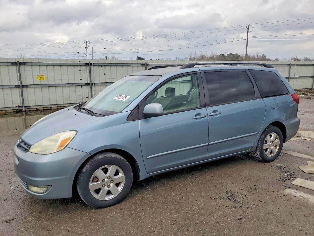2005 TOYOTA SIENNA