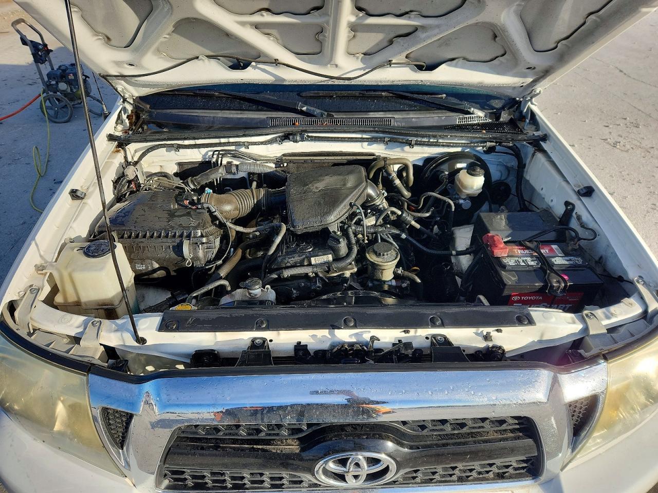 2011 TOYOTA TACOMA