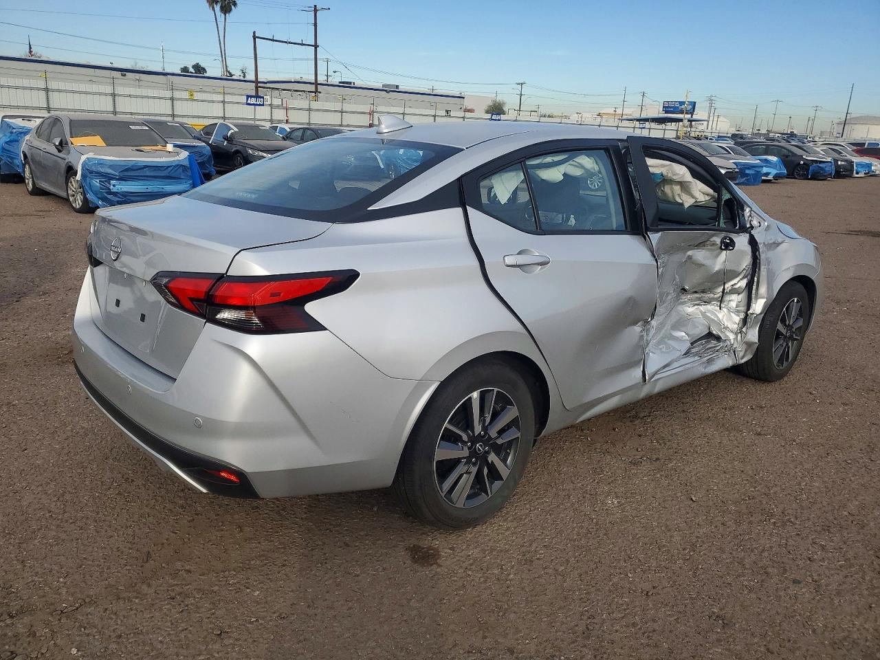 2025 NISSAN VERSA