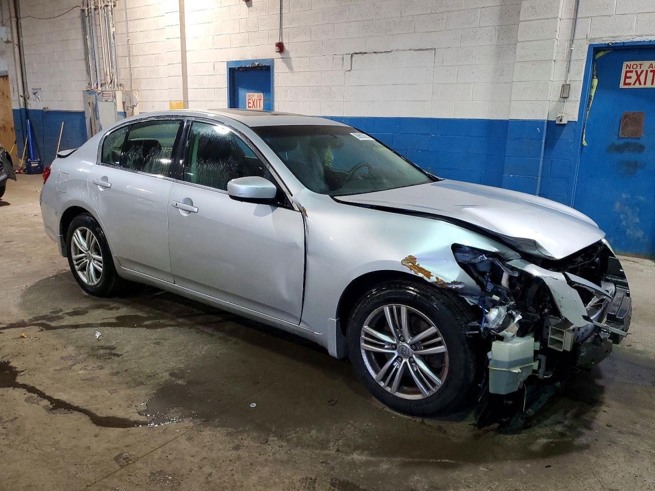 2013 INFINITI G37