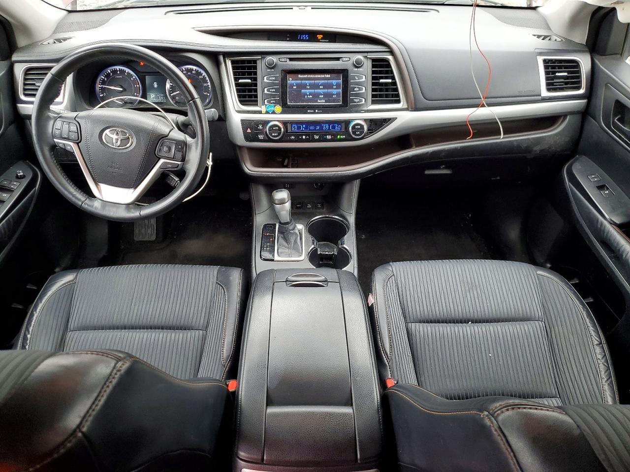 2015 TOYOTA HIGHLANDER