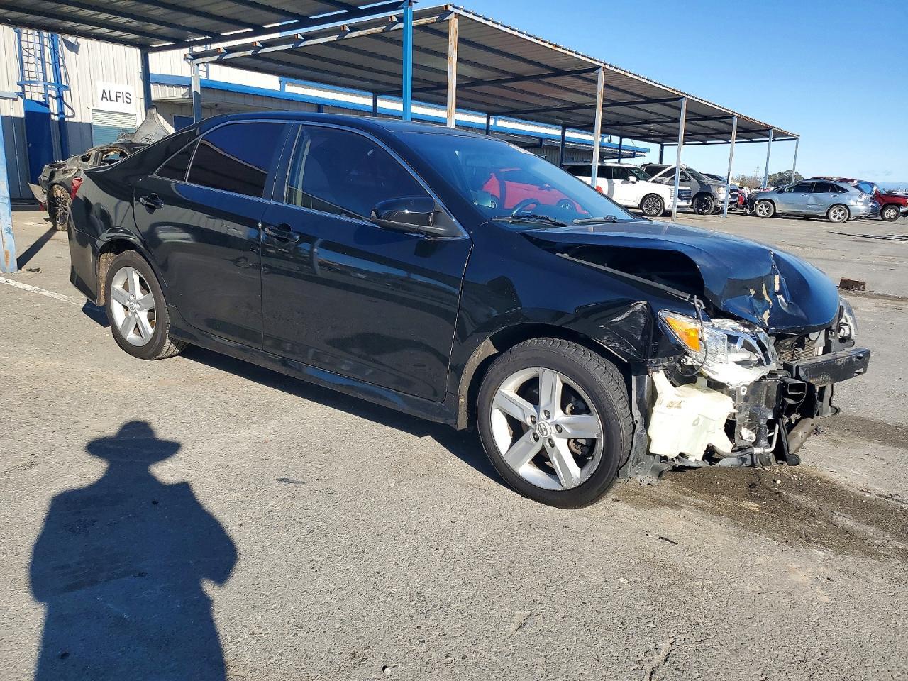 2013 TOYOTA CAMRY
