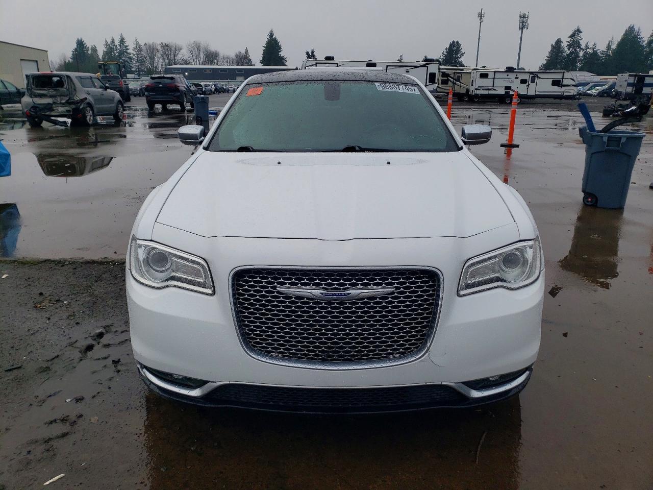 2019 CHRYSLER 300