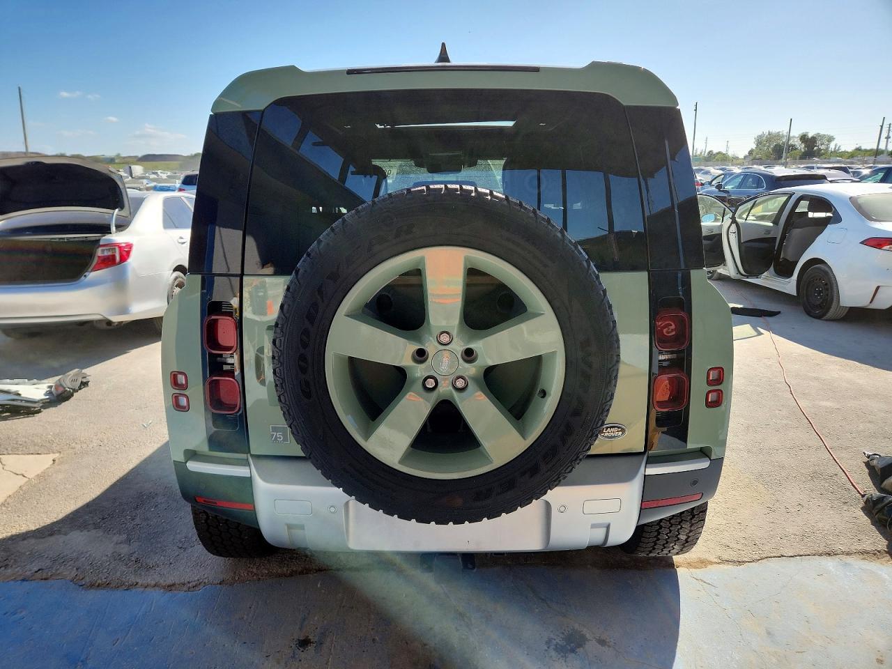 2023 LAND ROVER Defender
