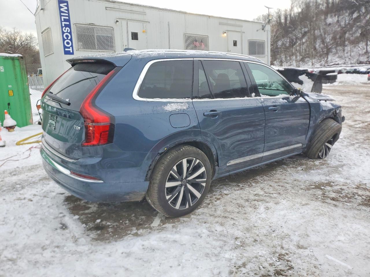 2025 VOLVO XC90