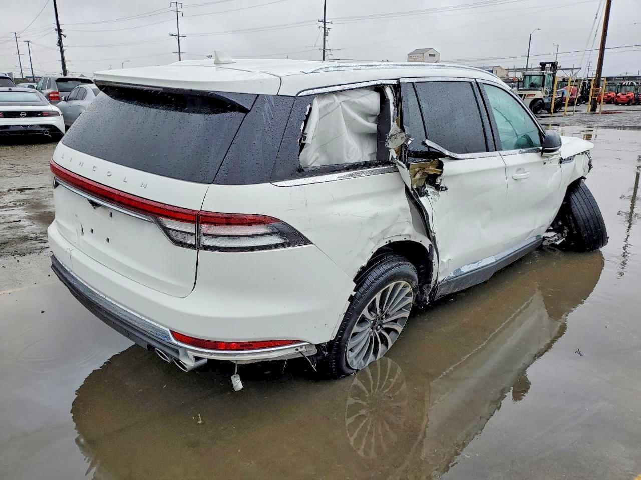 2023 LINCOLN Aviator