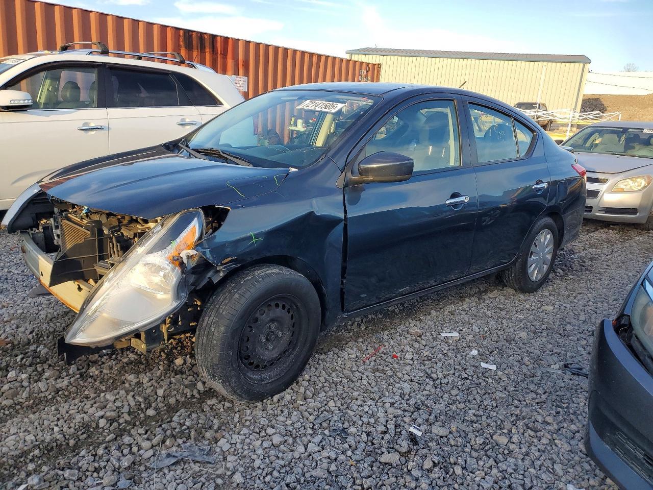 2017 NISSAN VERSA