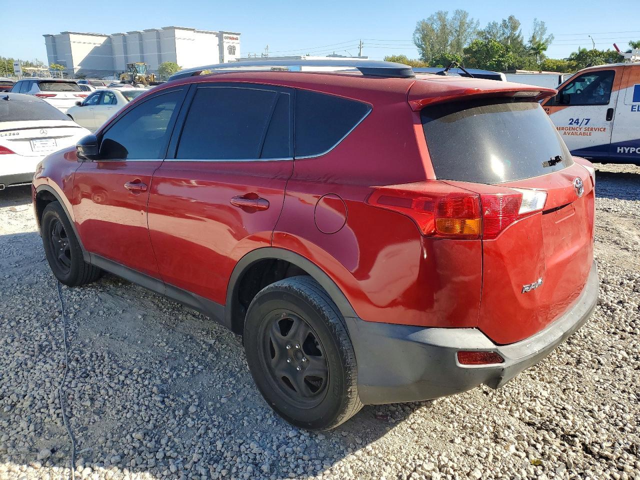 2015 TOYOTA RAV4