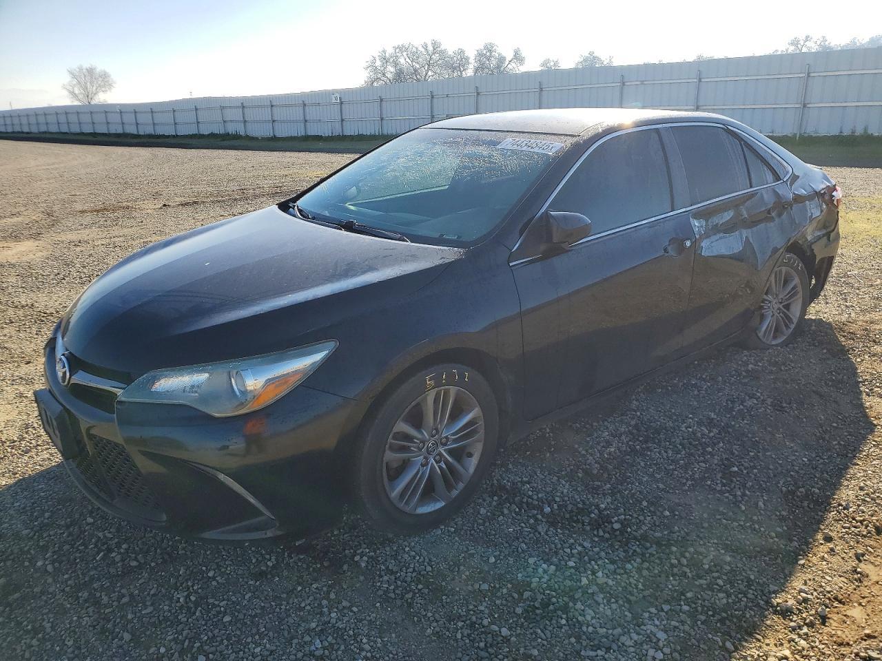 2015 TOYOTA CAMRY