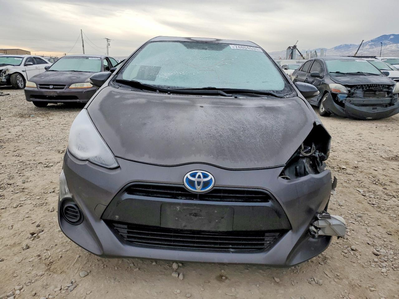 2015 TOYOTA Prius c