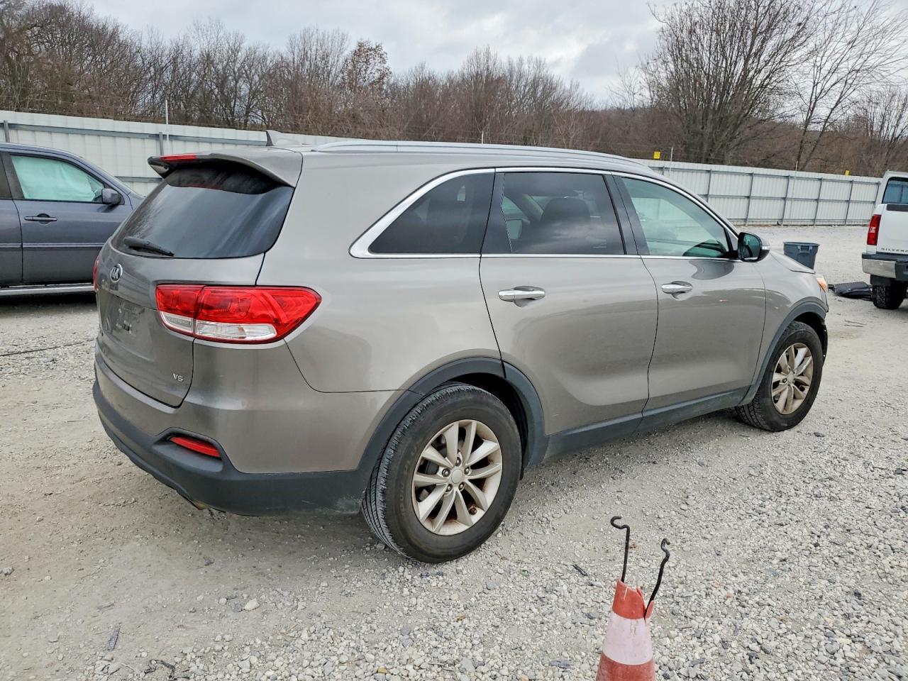 2016 KIA SORENTO
