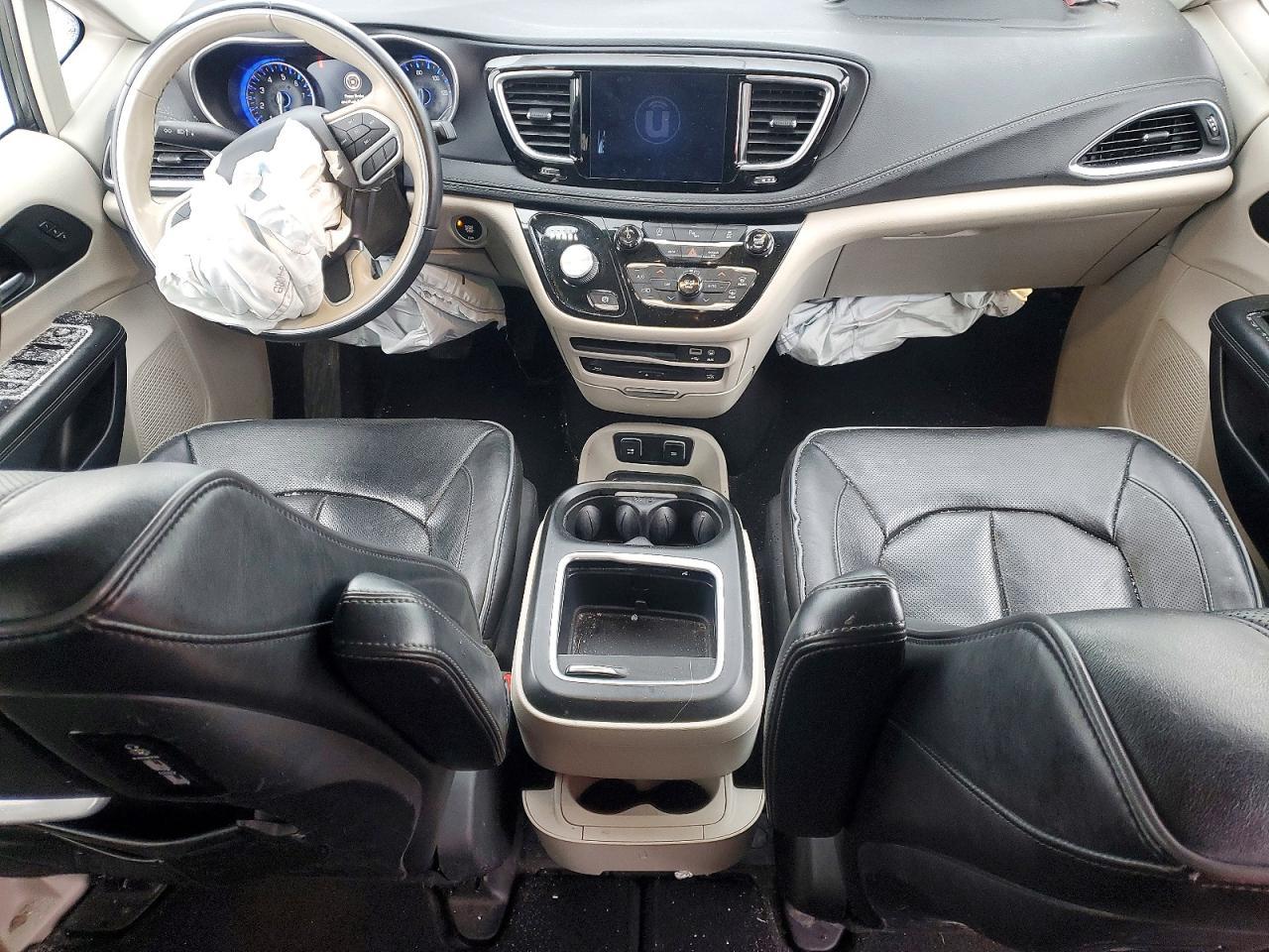 2020 CHRYSLER Pacifica