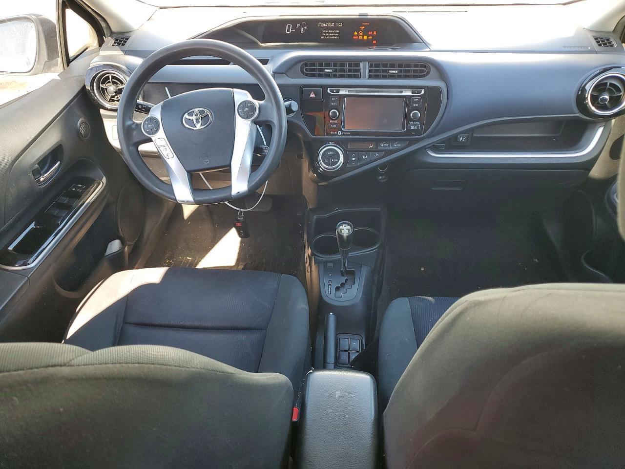 2015 TOYOTA Prius c