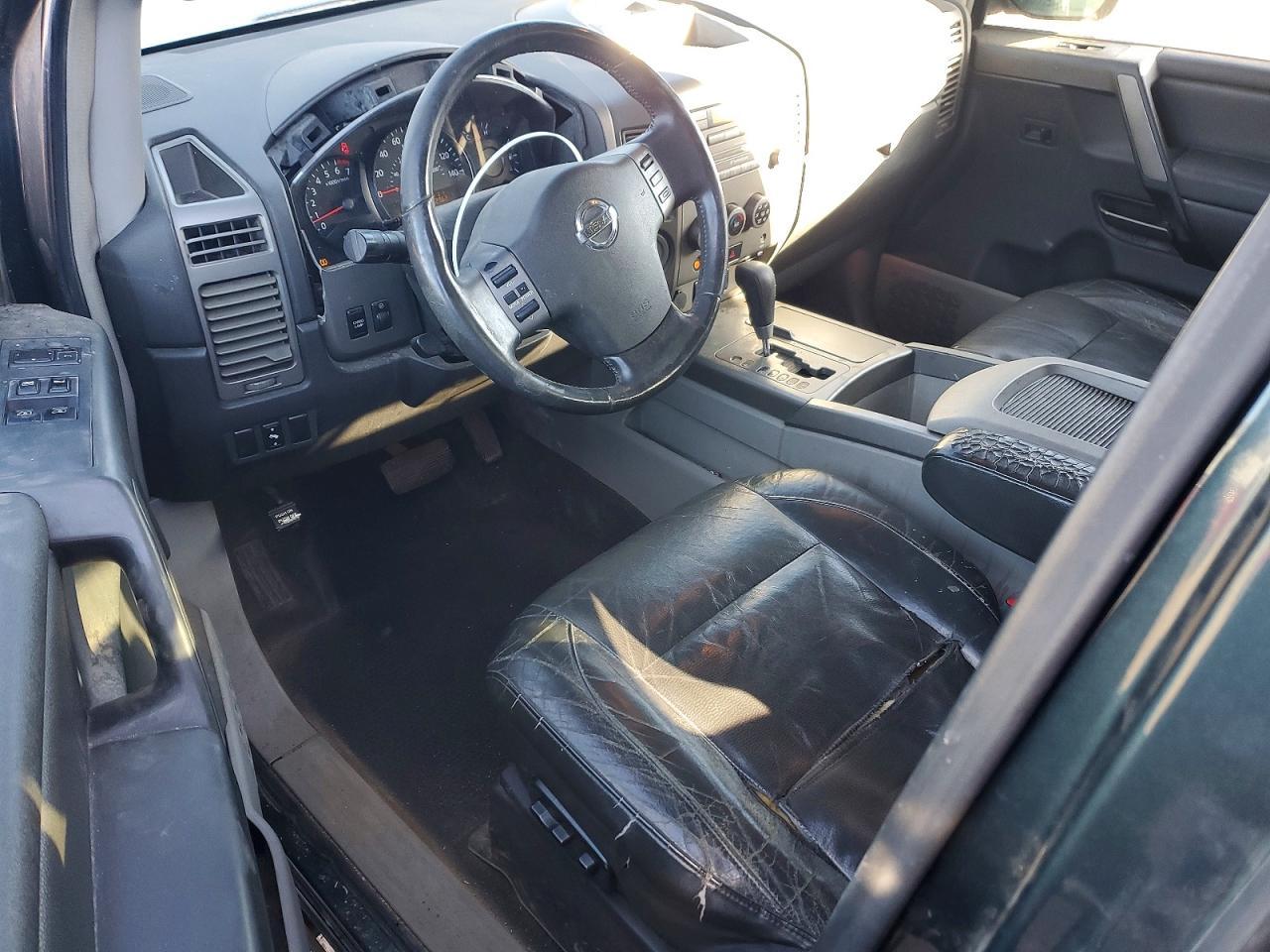 2004 NISSAN Titan