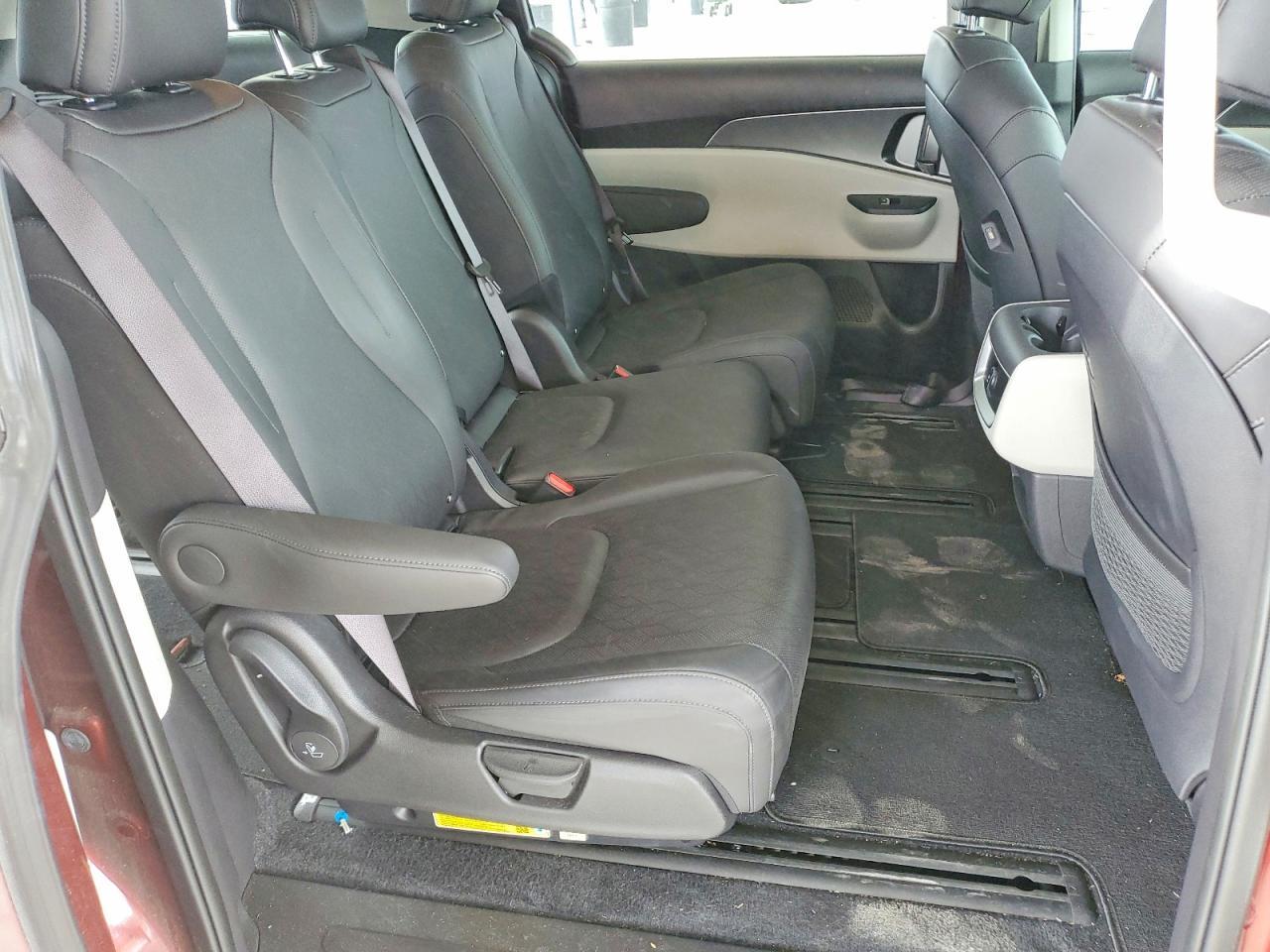 2024 KIA Carnival