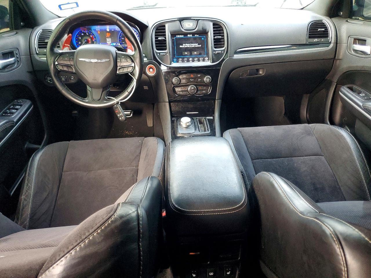 2019 CHRYSLER 300