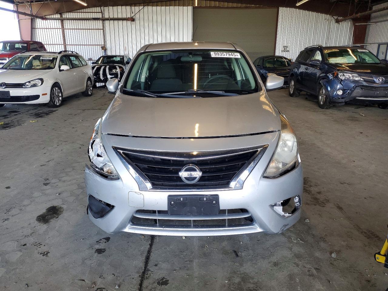2016 NISSAN VERSA