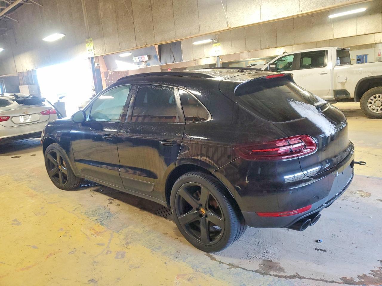 2015 PORSCHE Macan