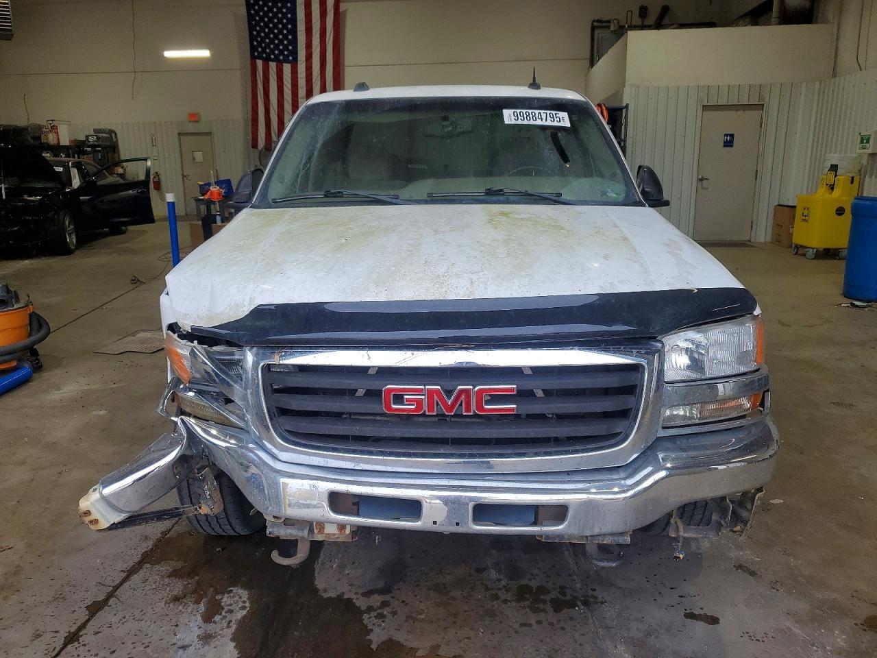 2004 GMC Sierra