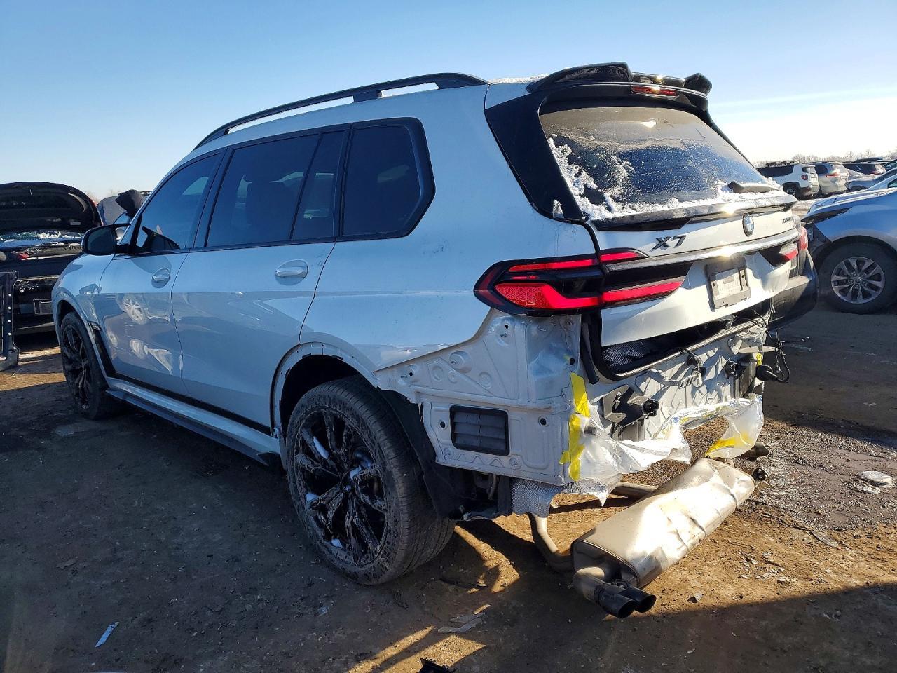 2025 BMW X7