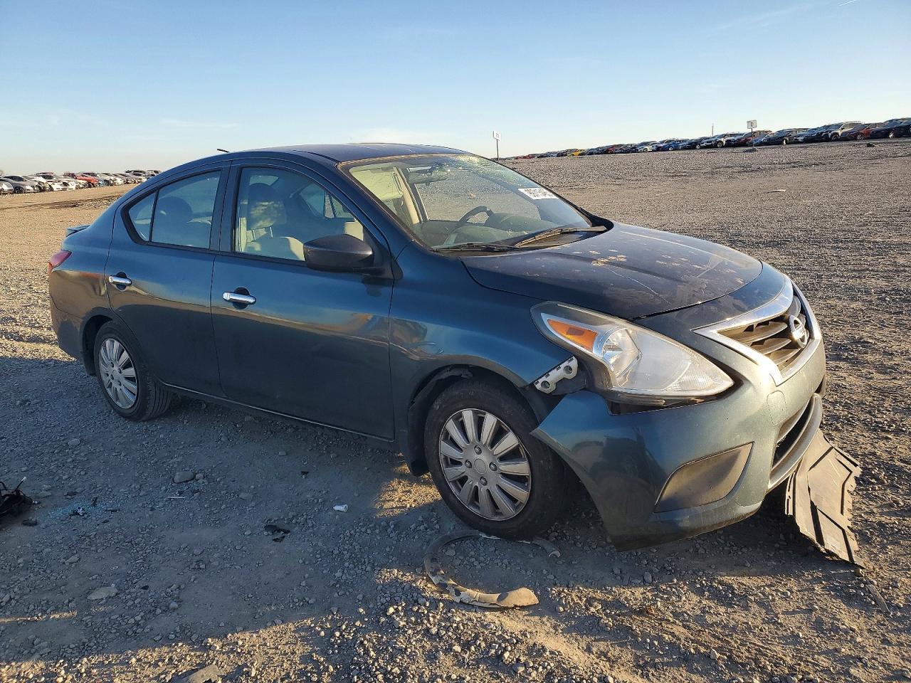 2016 NISSAN VERSA