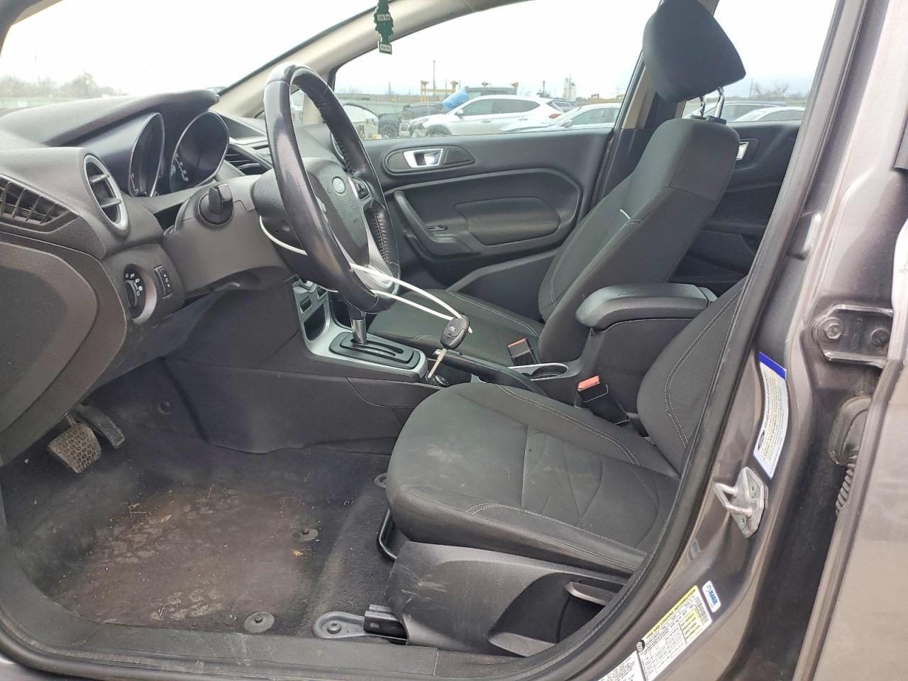 2014 FORD Fiesta
