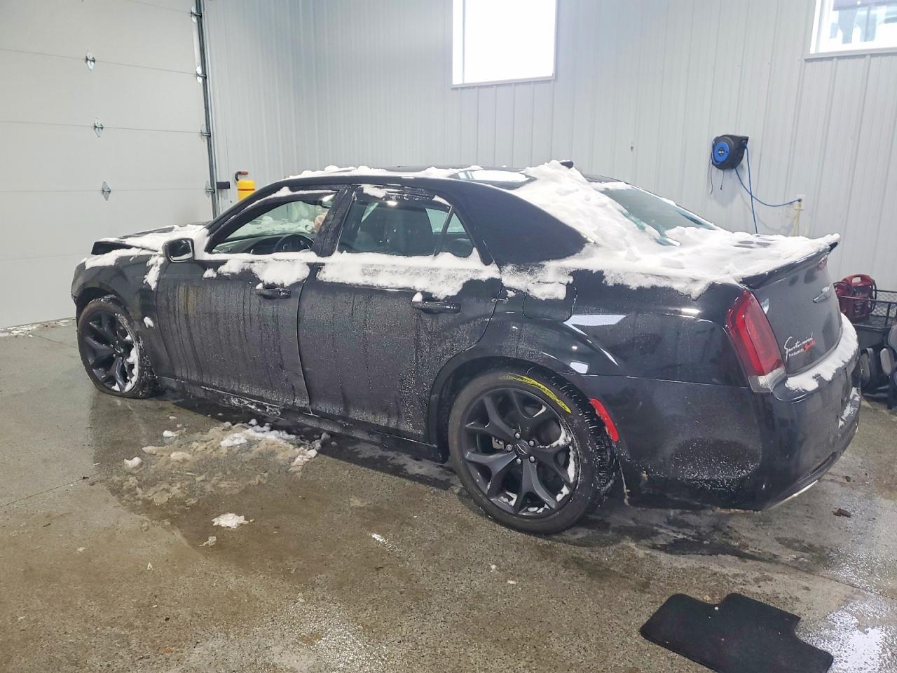 2021 CHRYSLER 300