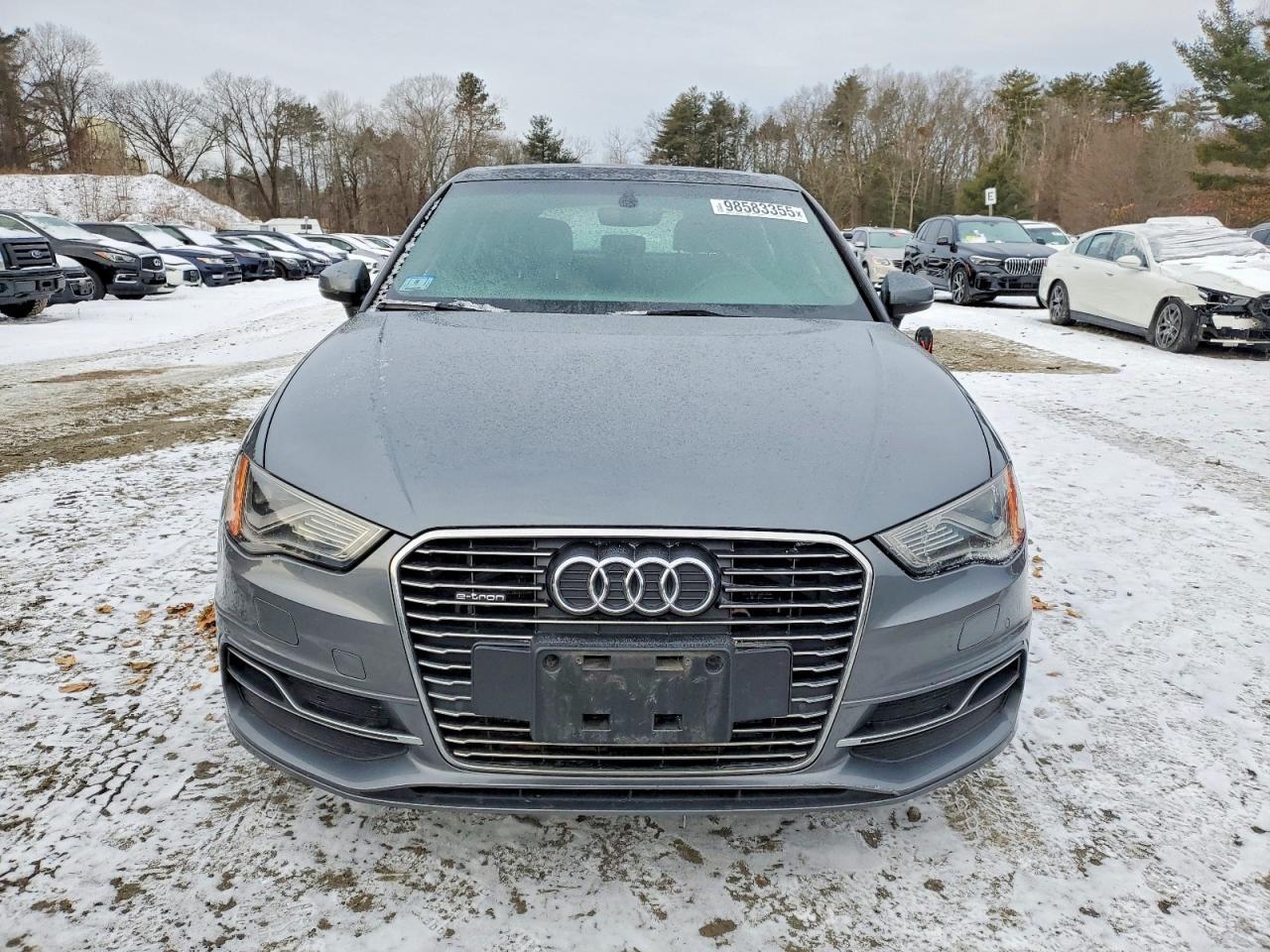2016 AUDI A3 e-tron