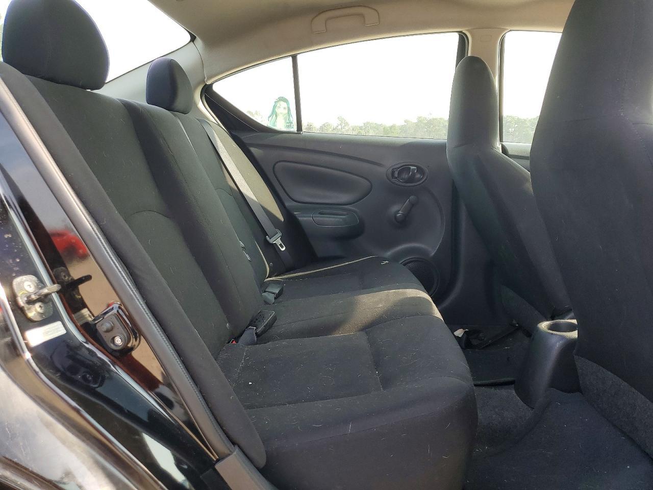 2015 NISSAN VERSA