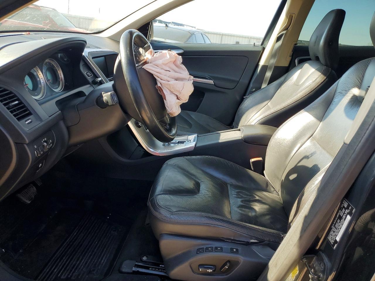 2012 VOLVO XC60