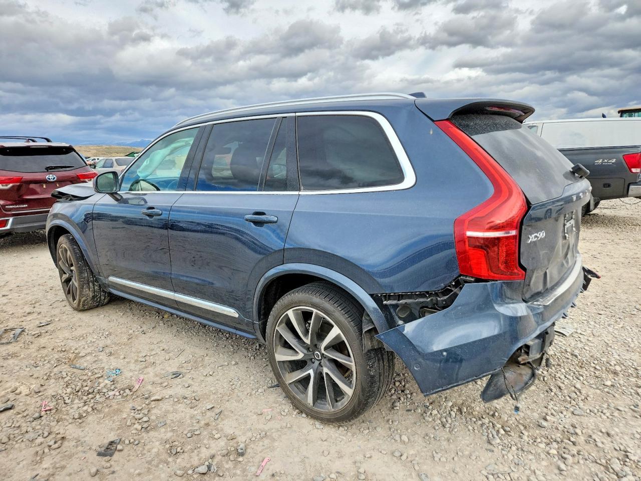 2024 VOLVO XC90