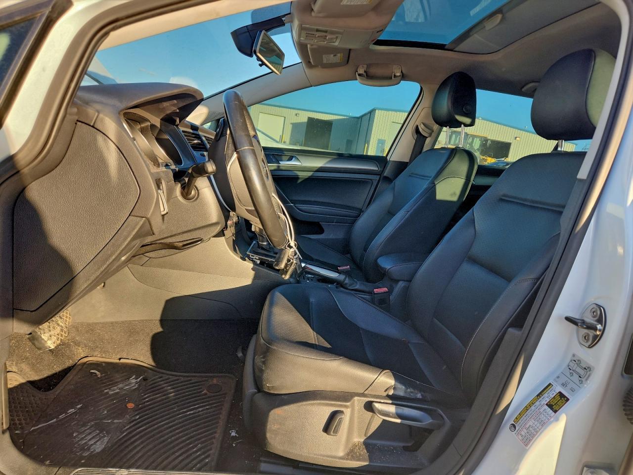 2017 VOLKSWAGEN GOLF
