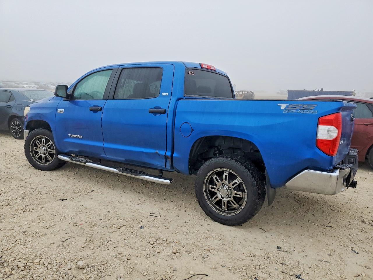 2016 TOYOTA TUNDRA