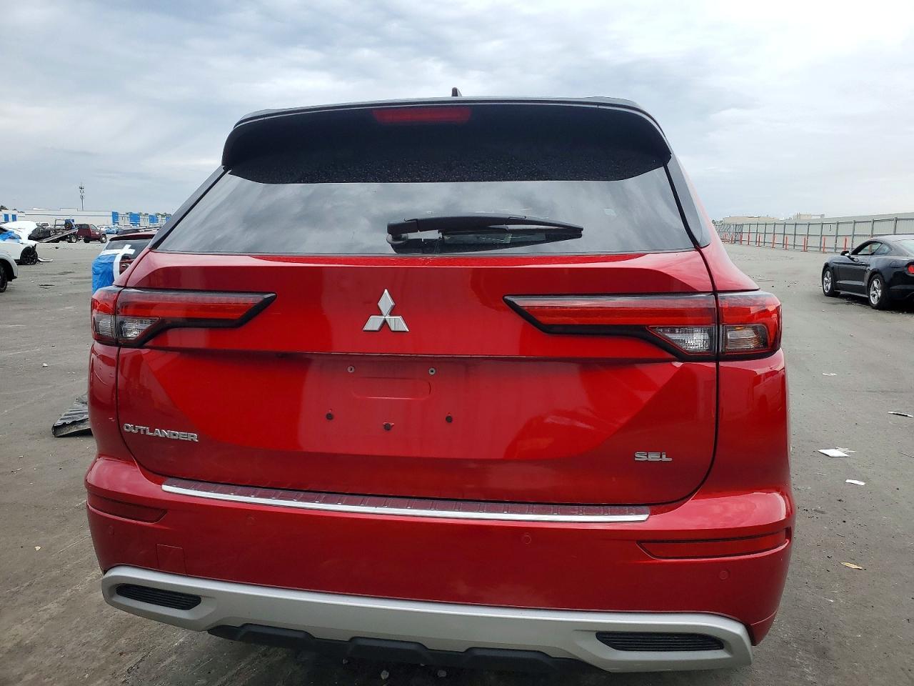 2024 MITSUBISHI outlander